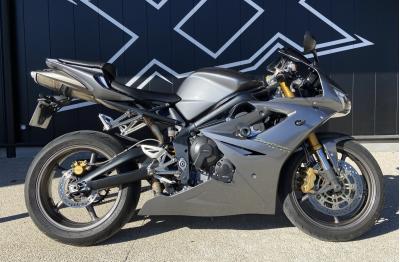 TRIUMPH DAYTONA 675