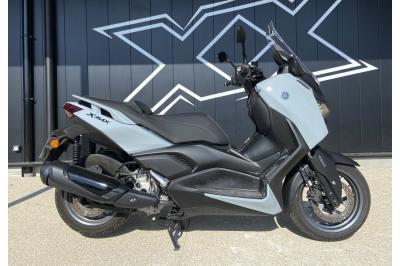 YAMAHA XMAX 300 TECH MAX +