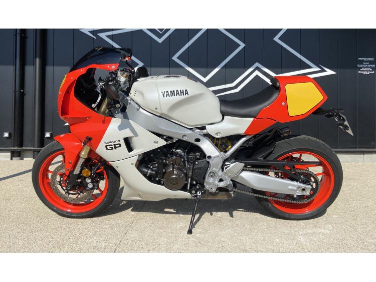 YAMAHA XSR 900 GP