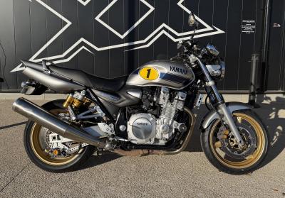 YAMAHA XJR 1300