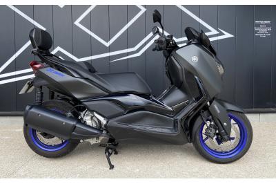 YAMAHA XMAX 300