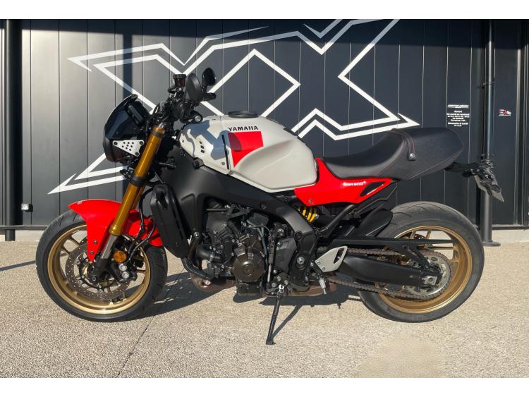 YAMAHA XSR 900