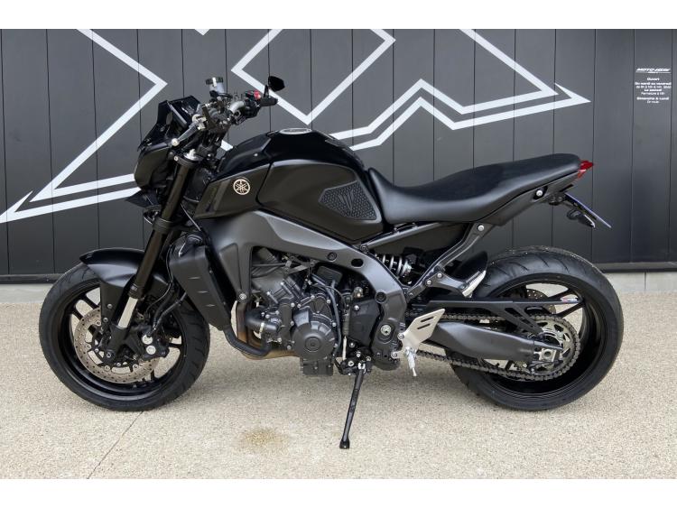YAMAHA MT09 MT 09 AKRAPOVIC