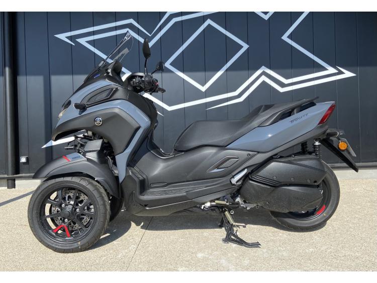 YAMAHA TRICITY 300