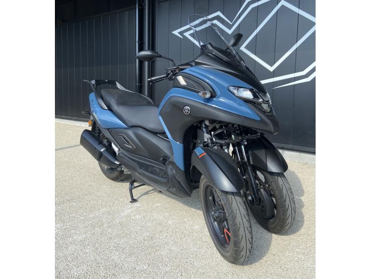 YAMAHA TRICITY 300