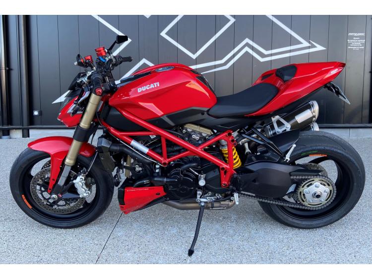 DUCATI STREETFIGHTER